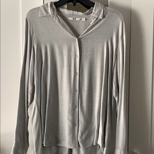 Uniqlo grey button down blouse